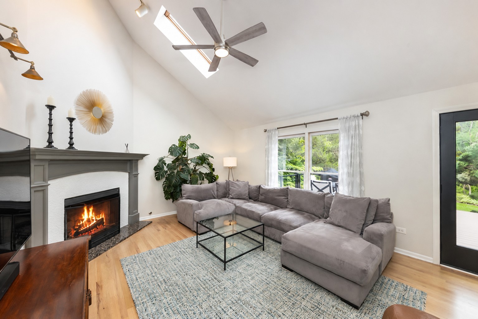 5419 Grand Avenue, Downers Grove, IL 60515
