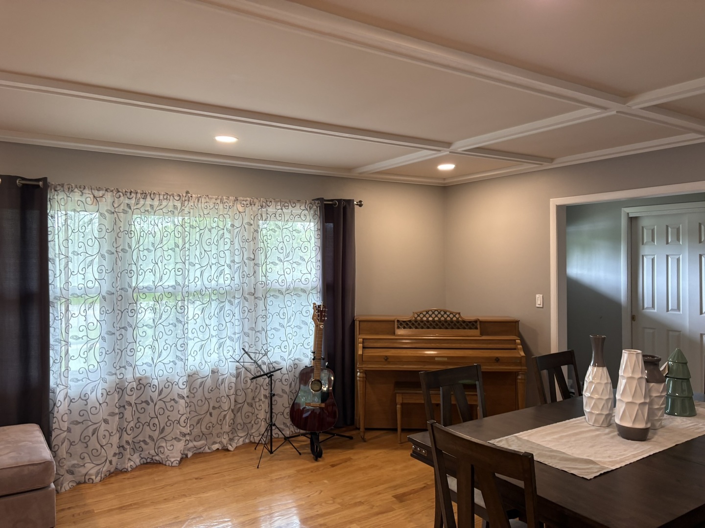 609 W Gartner Road, Naperville, IL 60540
