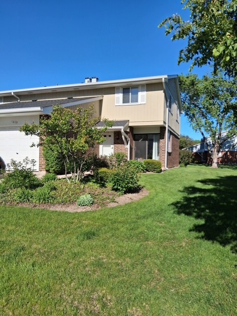 1633 Leytonstone Drive #1633, Wheaton, IL 60189