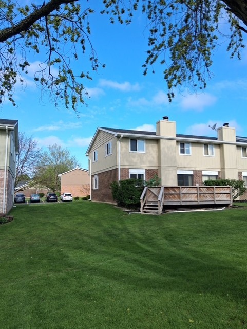 1633 Leytonstone Drive #1633, Wheaton, IL 60189