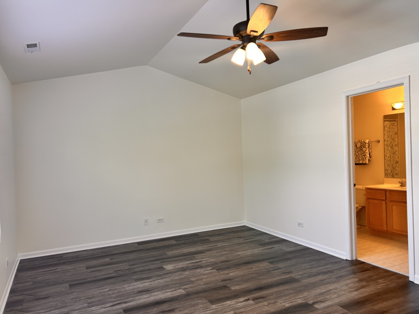 24121 Walnut Circle, Plainfield, IL 60585