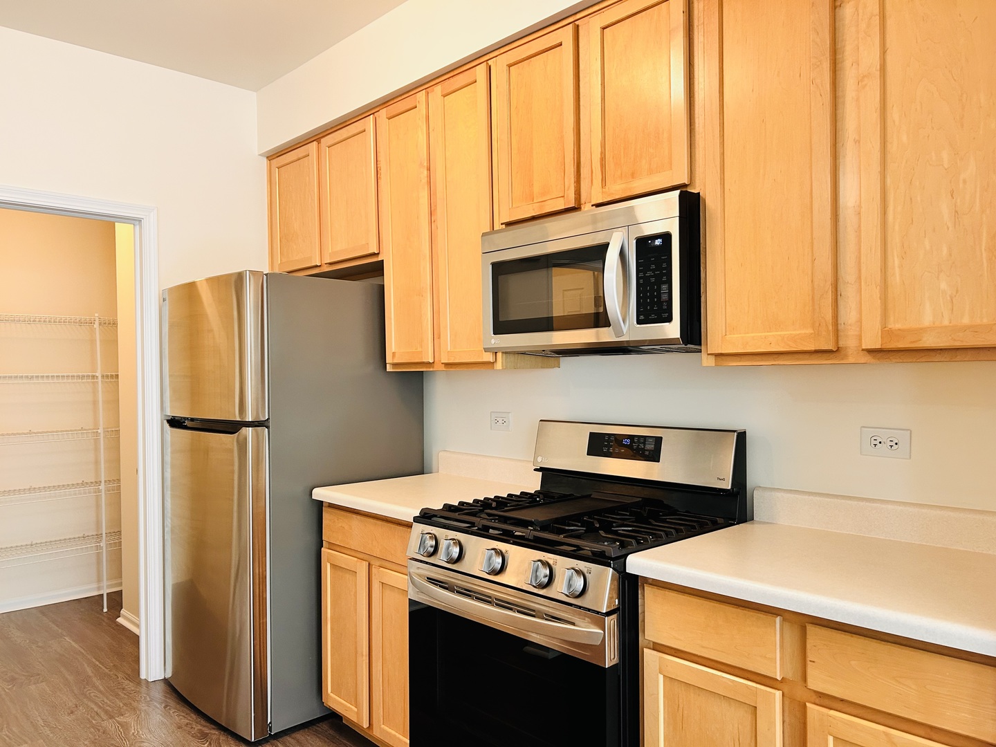 24121 Walnut Circle, Plainfield, IL 60585