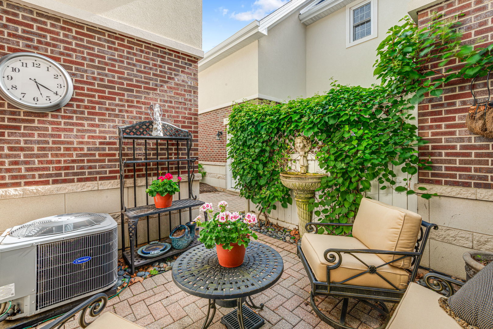 430 Park Avenue, Clarendon Hills, IL 60514