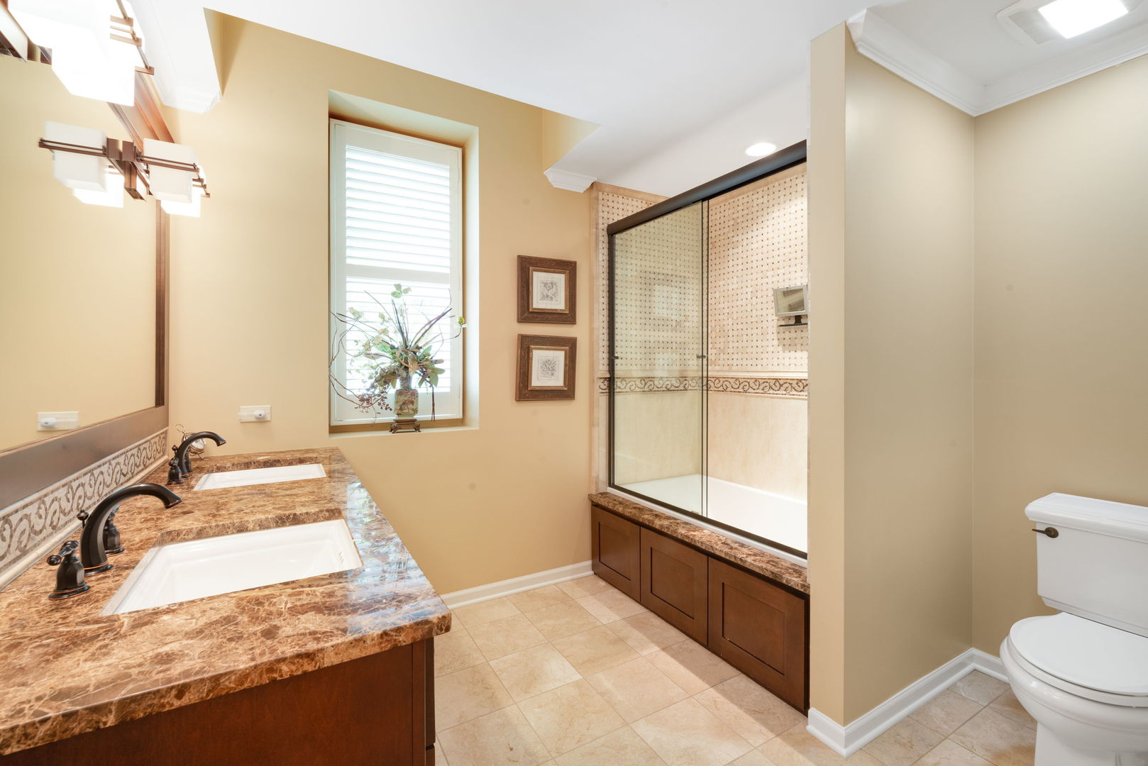 430 Park Avenue, Clarendon Hills, IL 60514