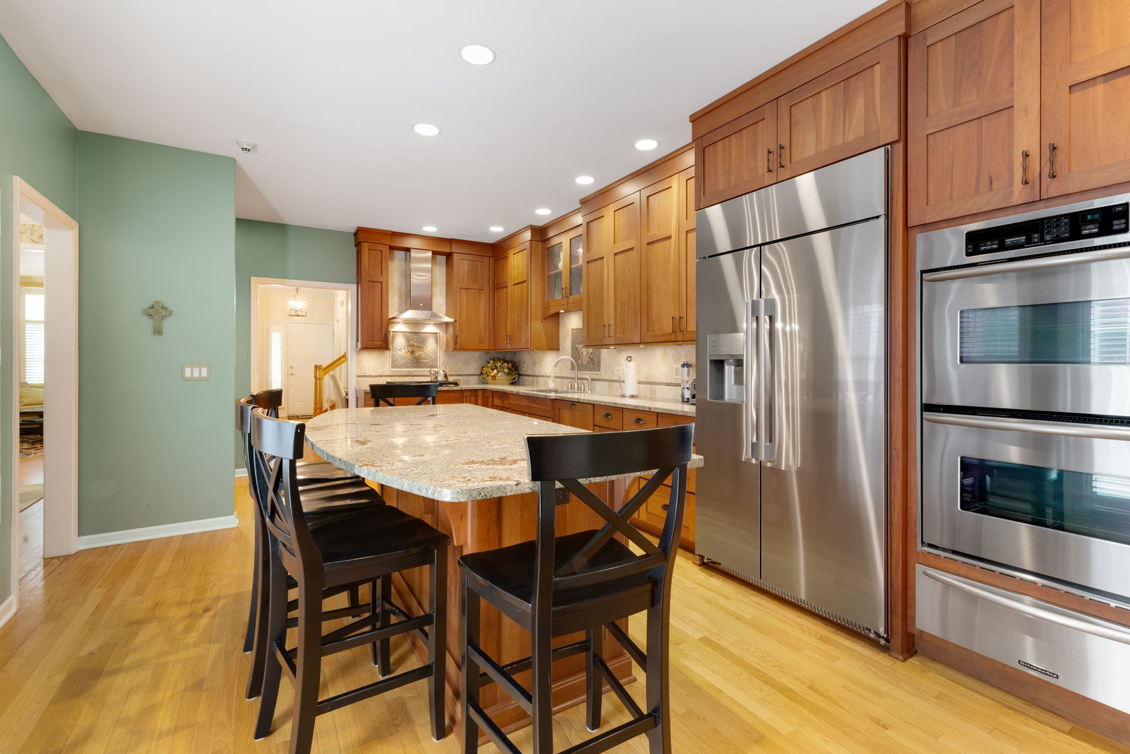 430 Park Avenue, Clarendon Hills, IL 60514