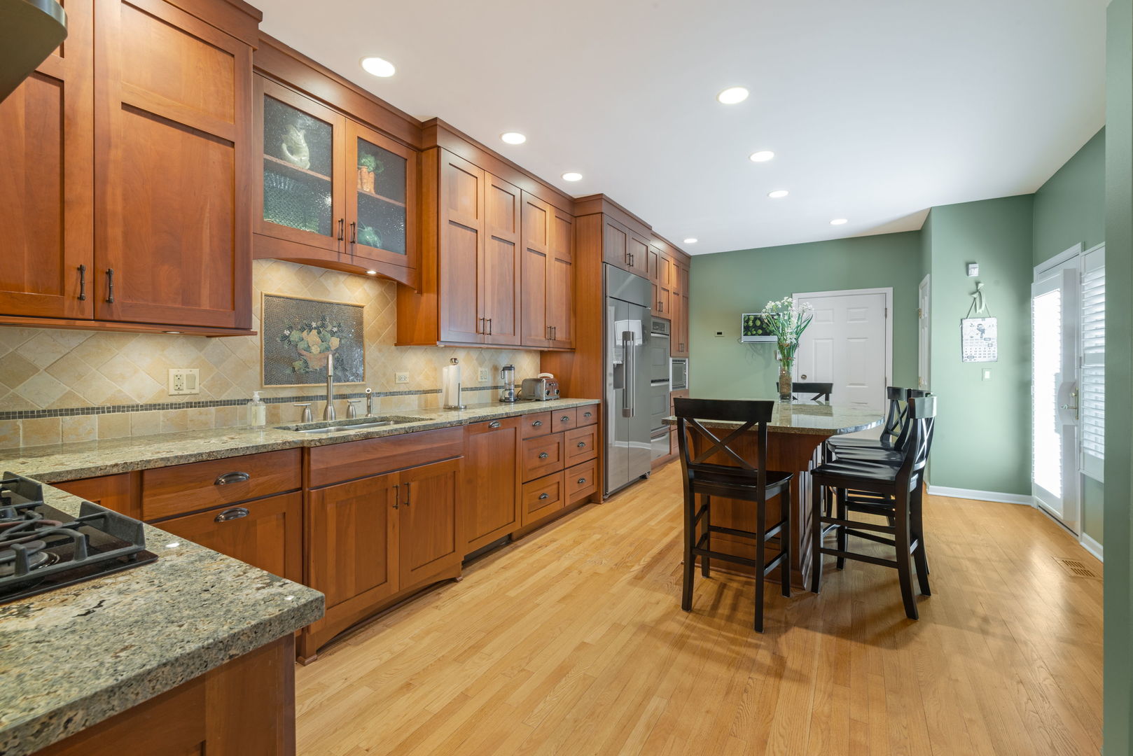 430 Park Avenue, Clarendon Hills, IL 60514