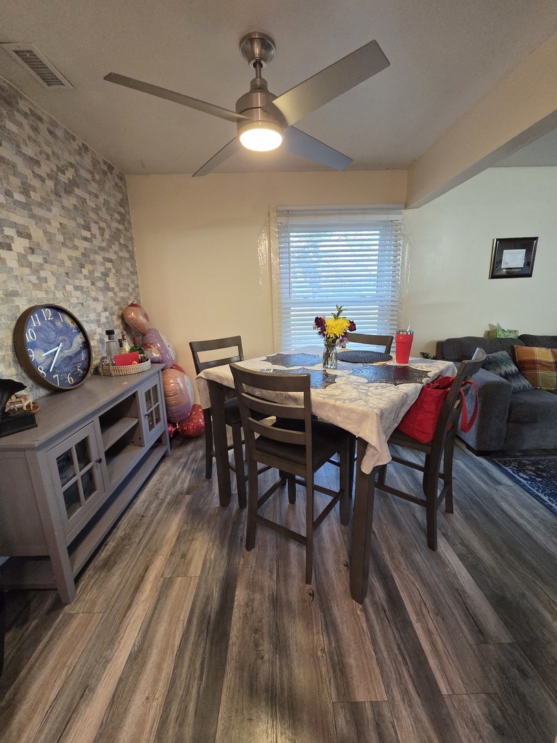 1383 S GLEN Circle #C, Aurora, IL 60506