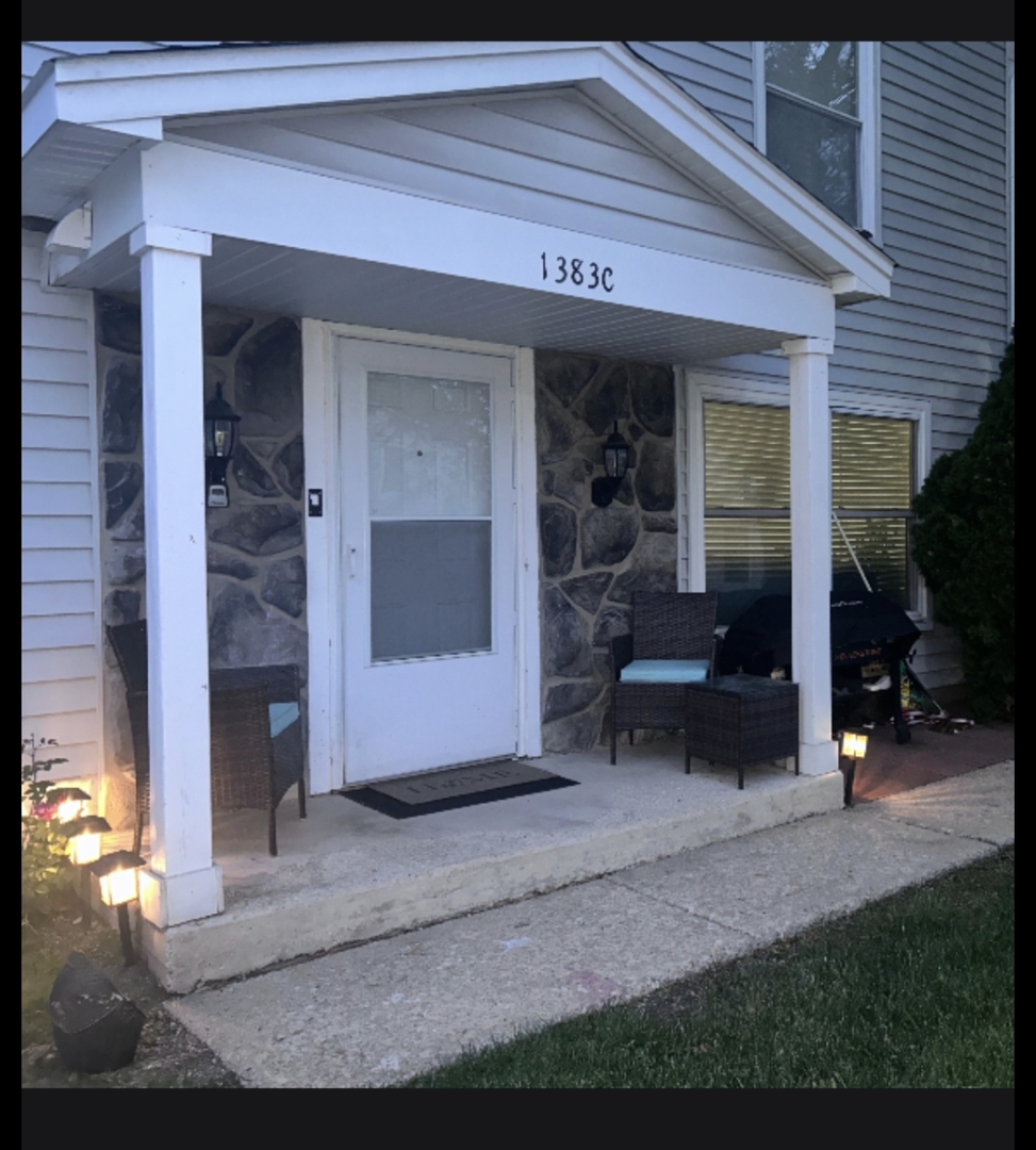 1383 S GLEN Circle #C, Aurora, IL 60506