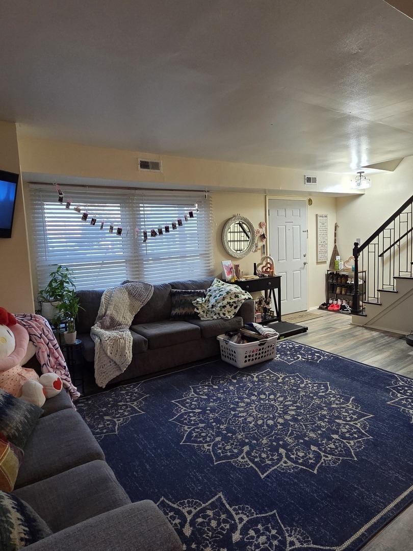 1383 S GLEN Circle #C, Aurora, IL 60506