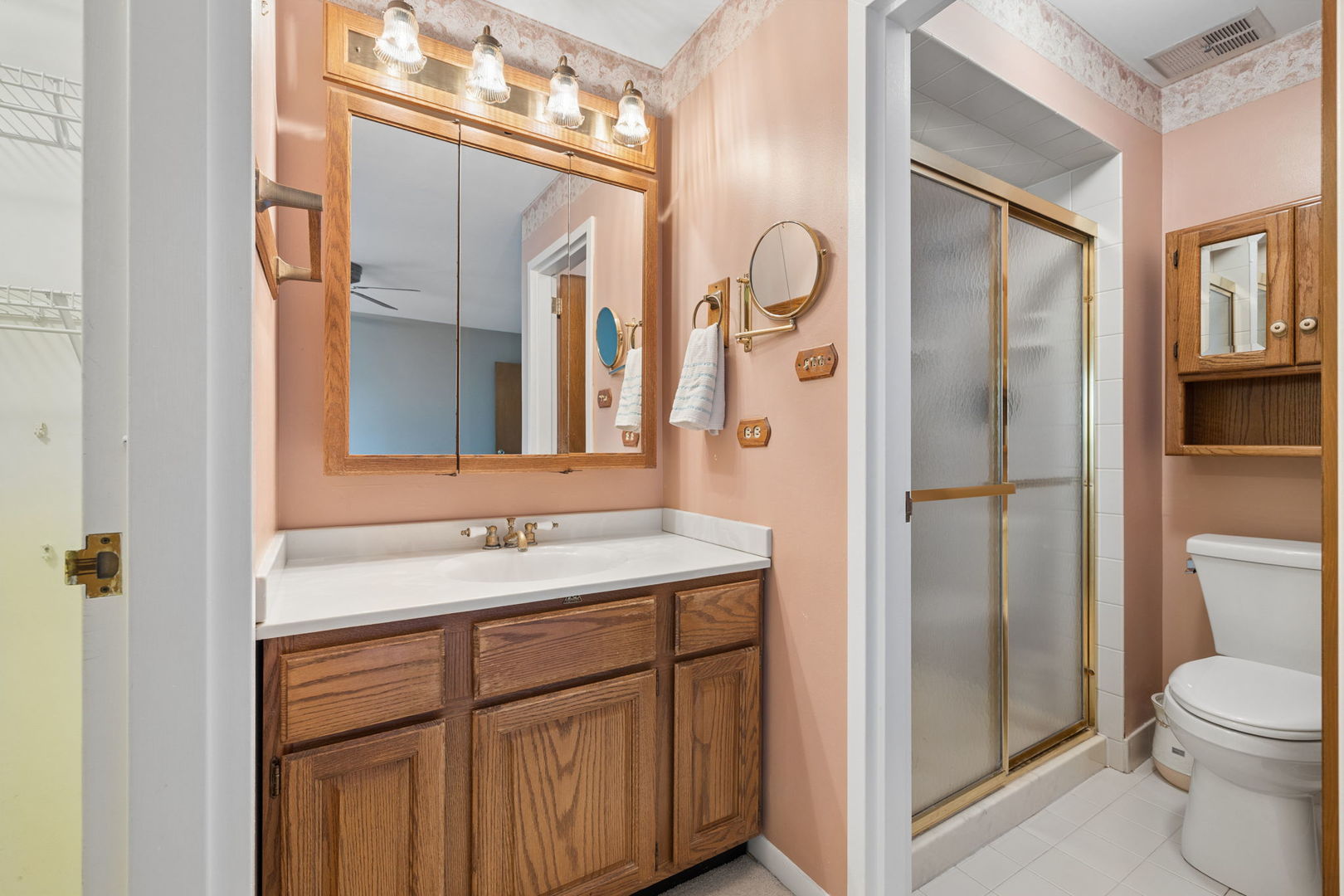 7510 Farmingdale Drive #304, Darien, IL 60561