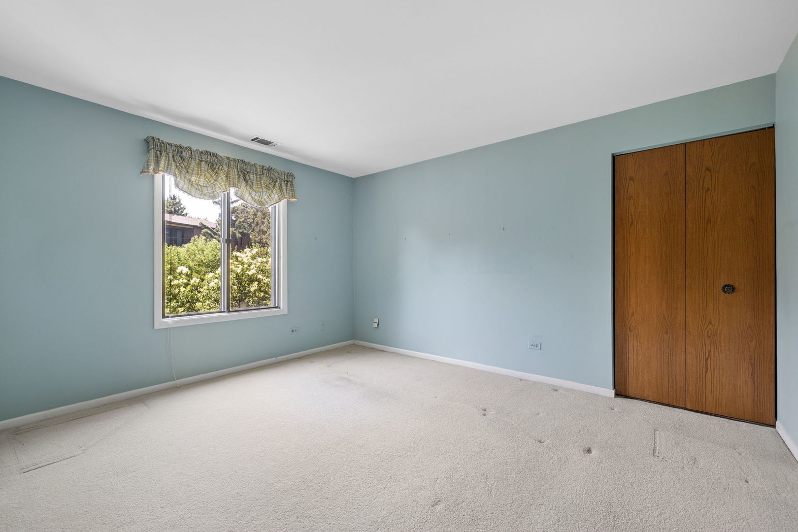 7510 Farmingdale Drive #304, Darien, IL 60561