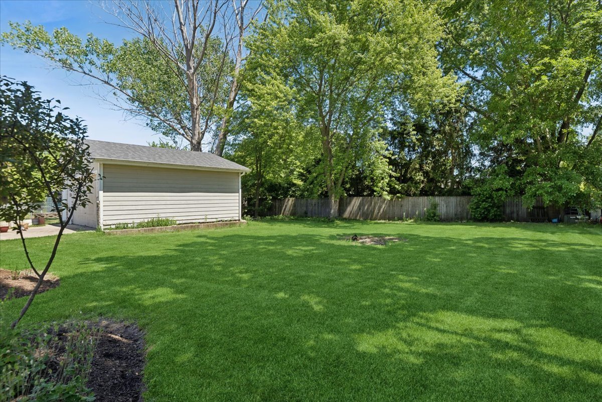 313 Maple Lane, Round Lake, IL 60073