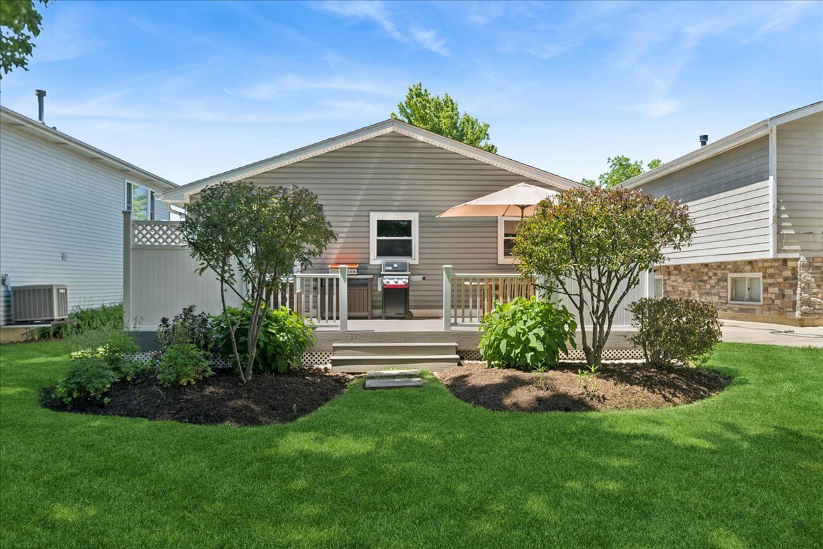 313 Maple Lane, Round Lake, IL 60073
