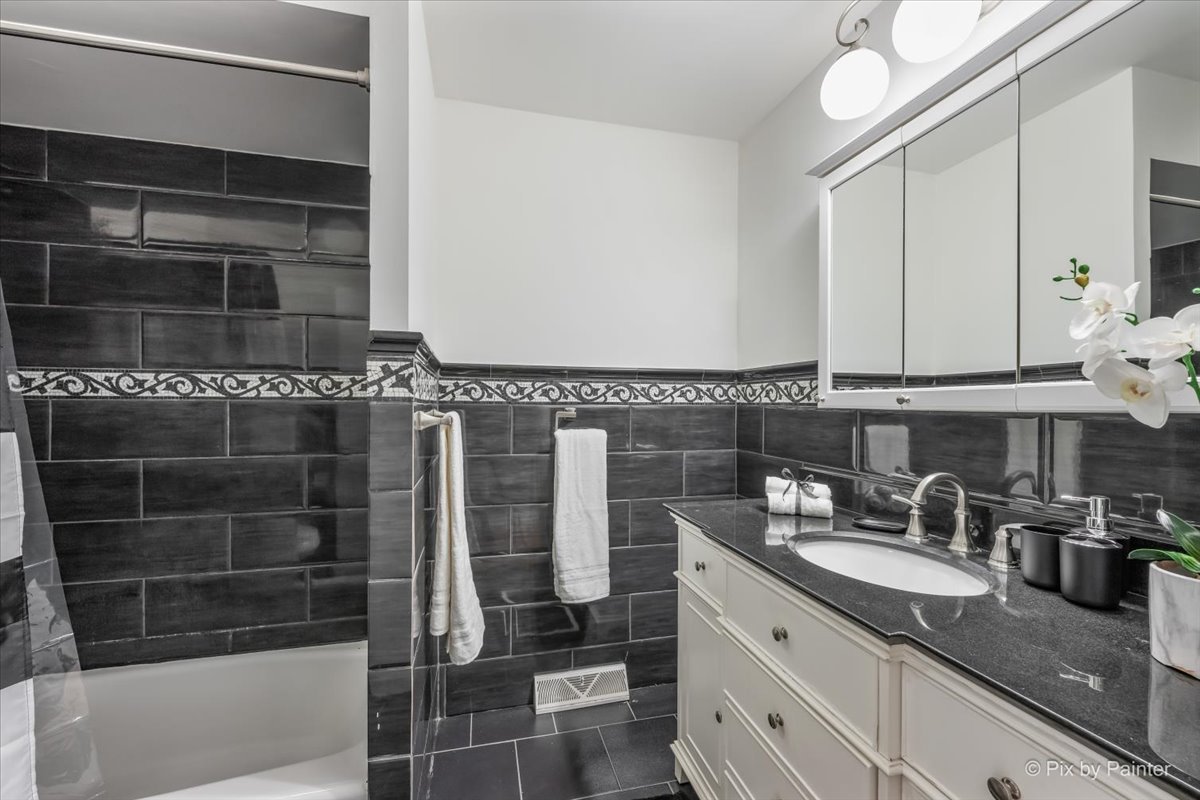 9137 Barberry Lane #9137, Des Plaines, IL 60016