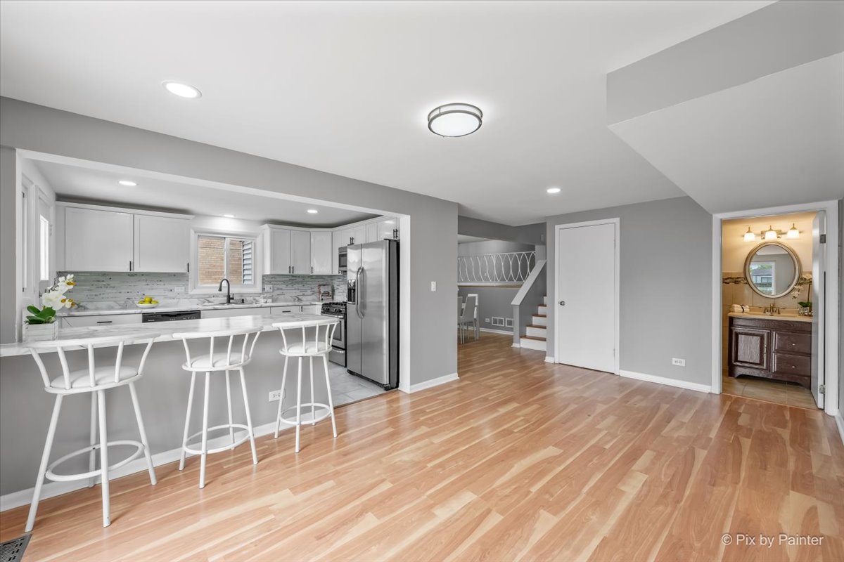 9137 Barberry Lane #9137, Des Plaines, IL 60016