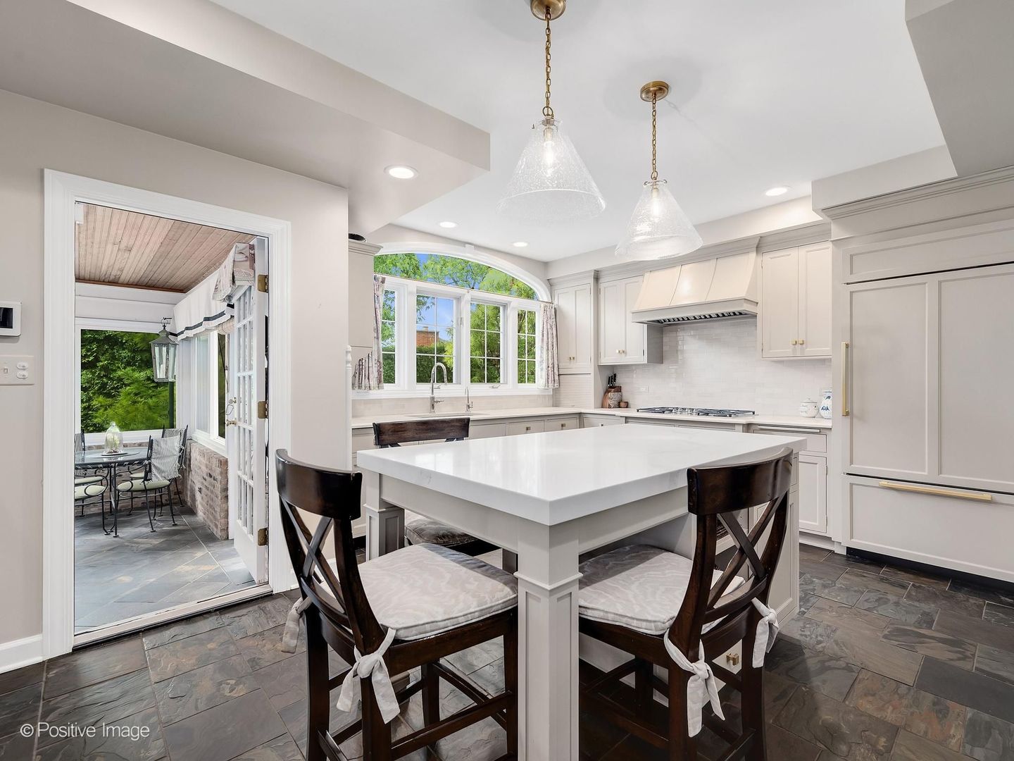 126 Naperville Road, Clarendon Hills, IL 60514