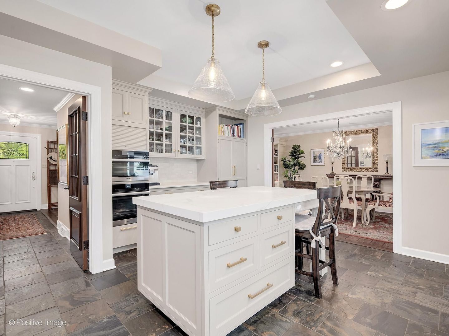 126 Naperville Road, Clarendon Hills, IL 60514