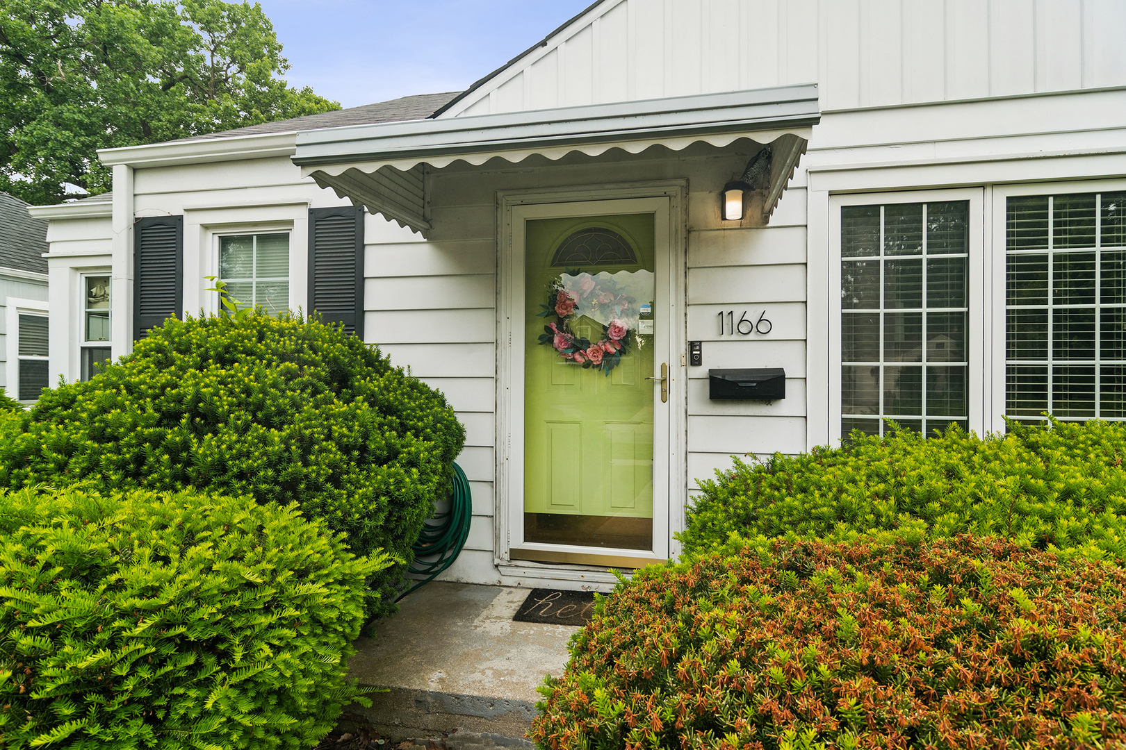 1166 Webster Lane, Des Plaines, IL 60016