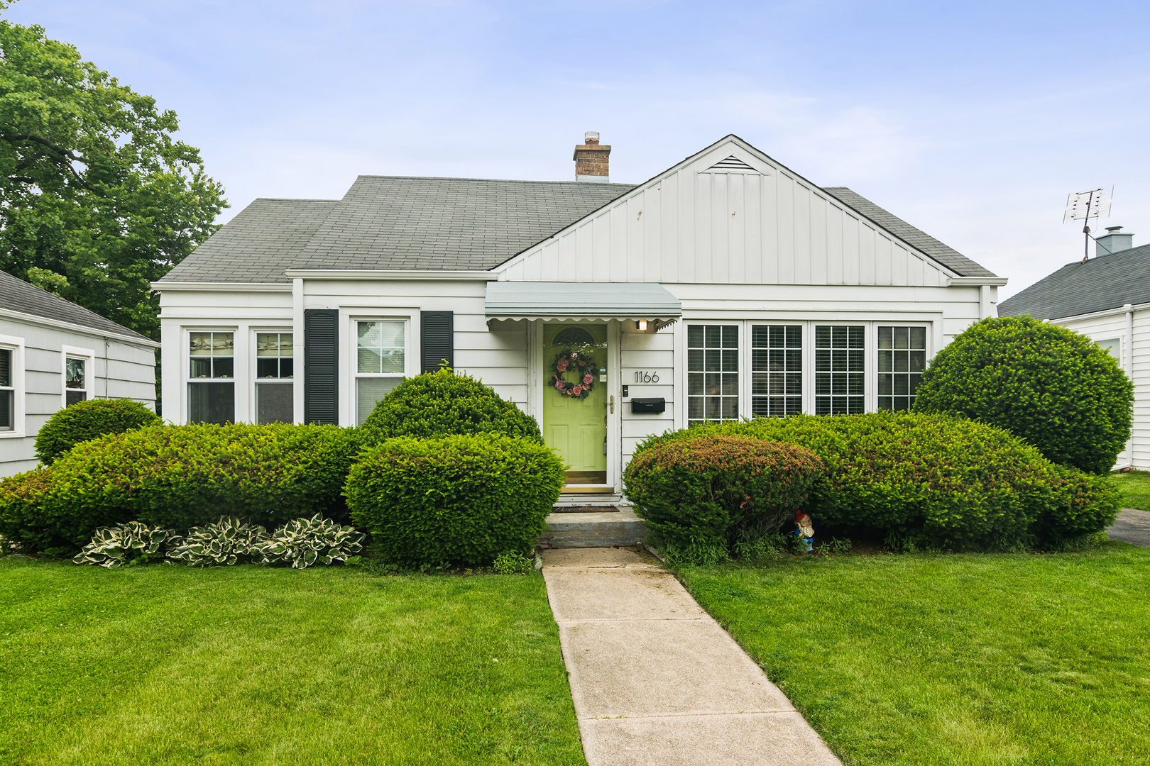 1166 Webster Lane, Des Plaines, IL 60016