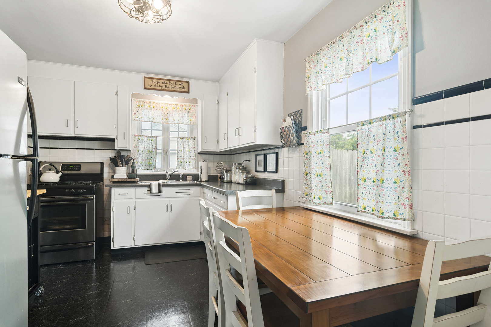 1166 Webster Lane, Des Plaines, IL 60016