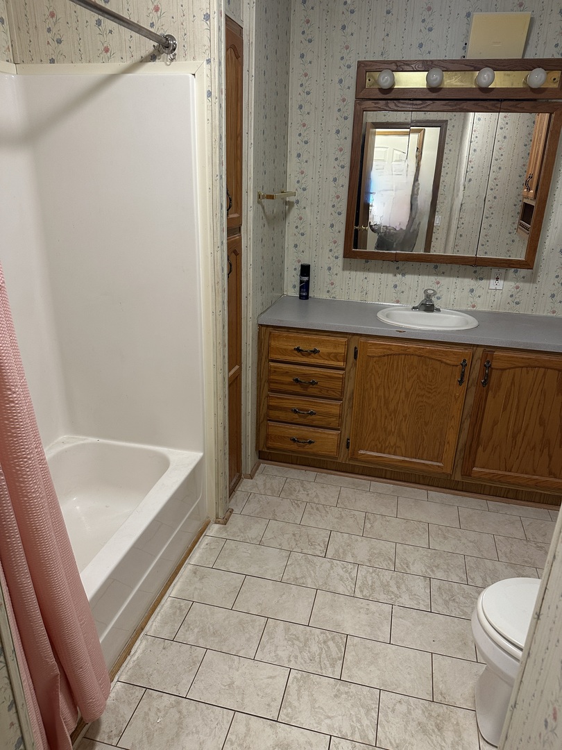 19900 128th Street #221, Bristol, WI 53104