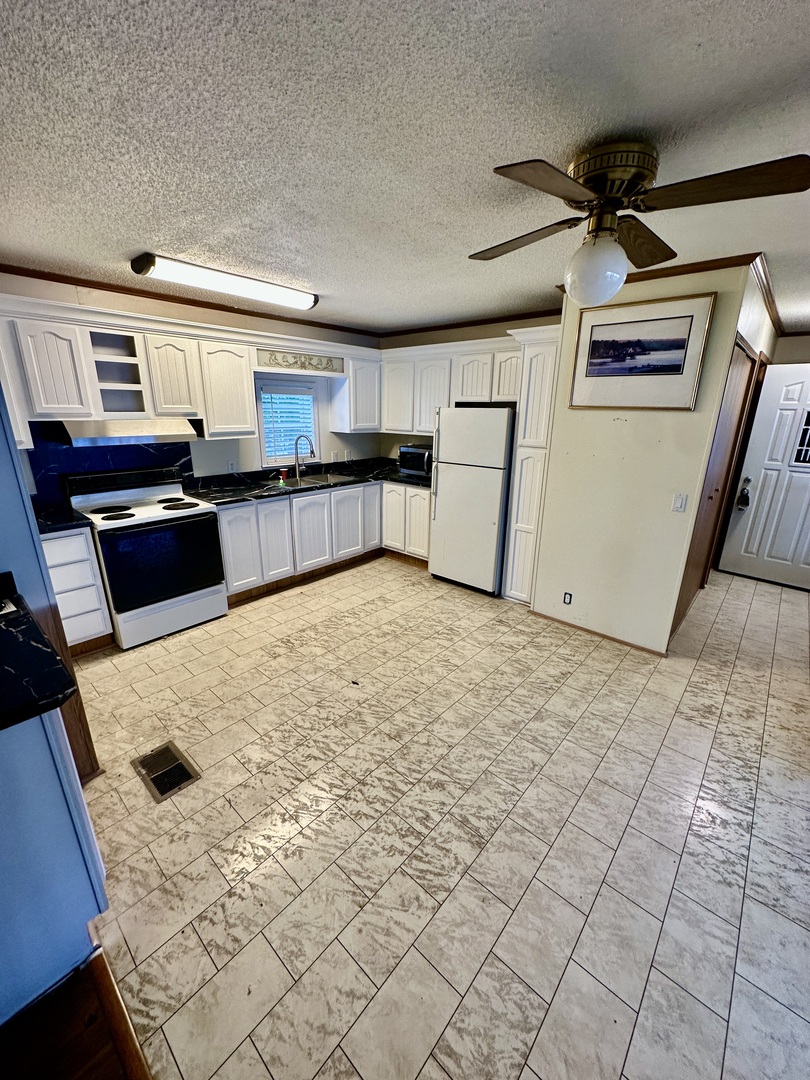 19900 128th Street #221, Bristol, WI 53104