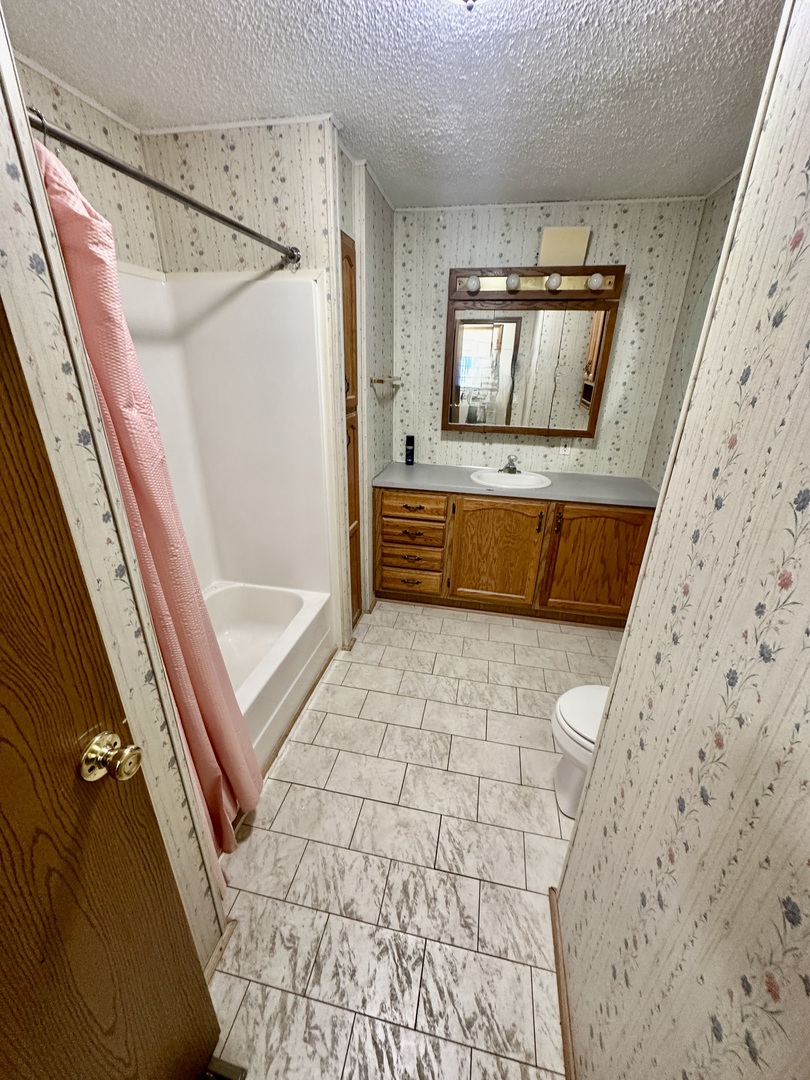 19900 128th Street #221, Bristol, WI 53104