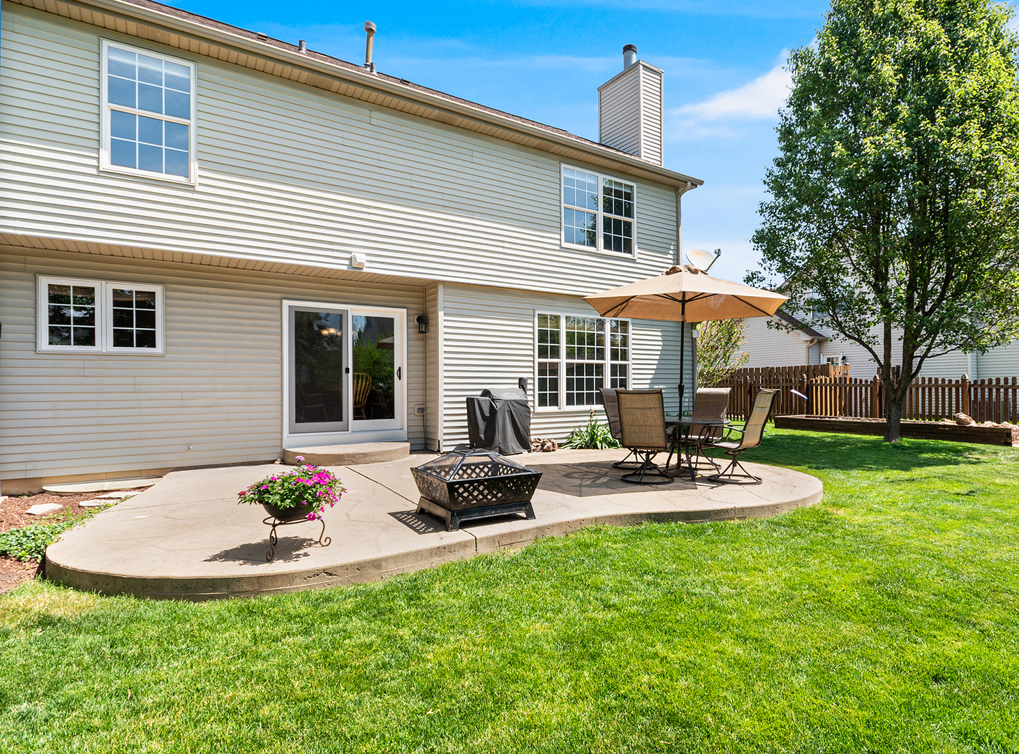 329 Millstream Lane, Oswego, IL 60543
