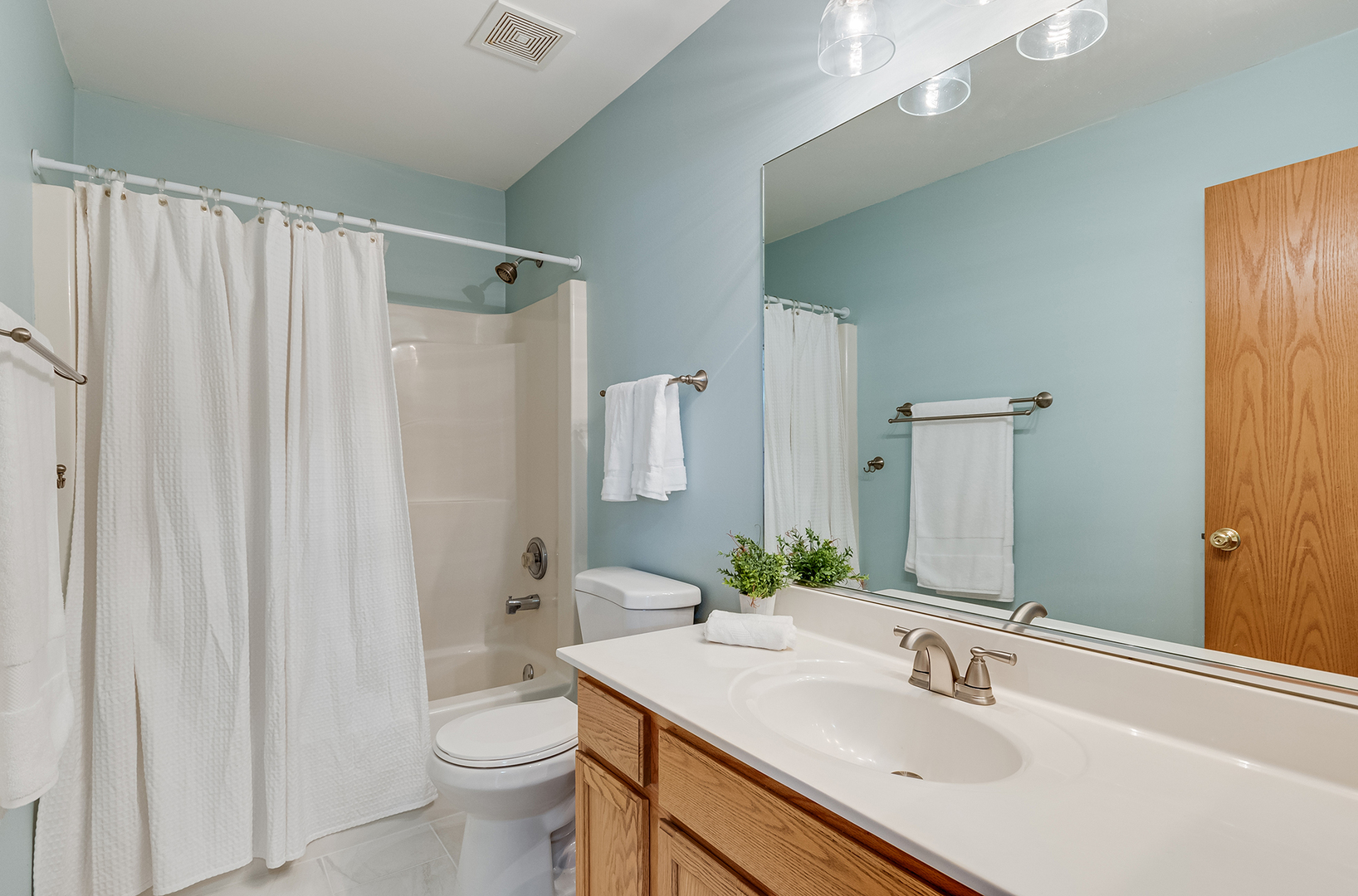 329 Millstream Lane, Oswego, IL 60543