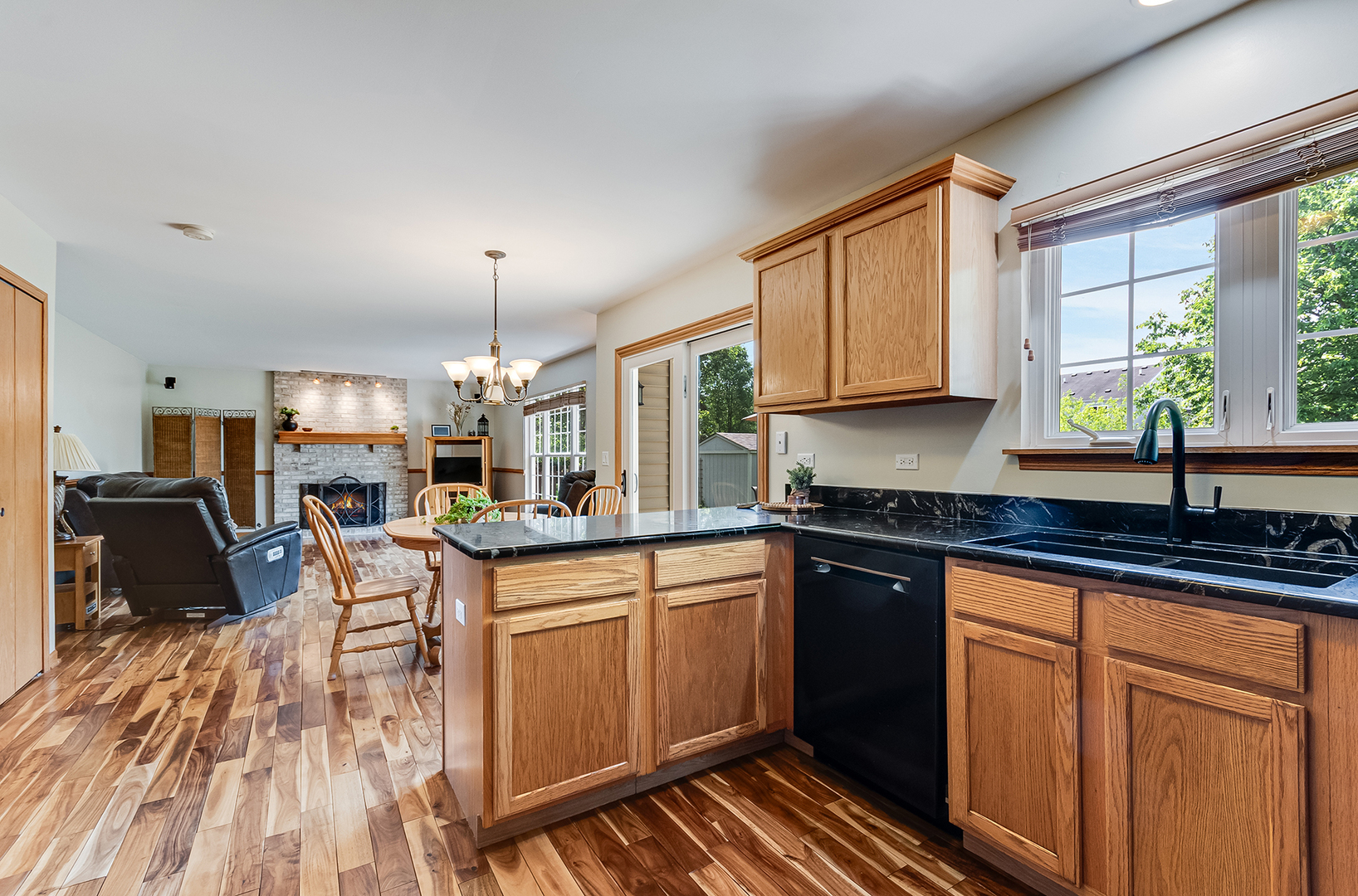 329 Millstream Lane, Oswego, IL 60543