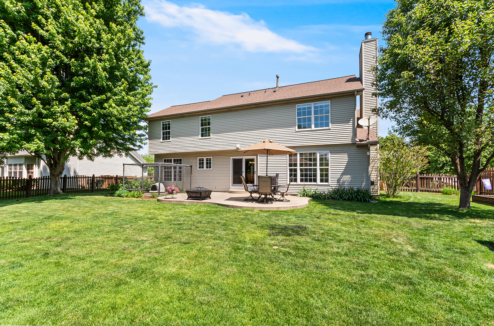 329 Millstream Lane, Oswego, IL 60543