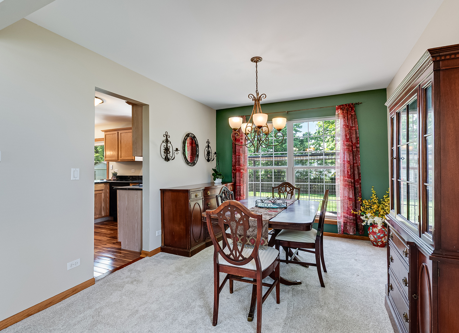 329 Millstream Lane, Oswego, IL 60543