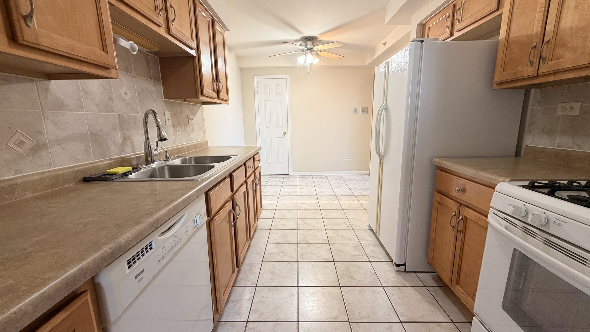 6348 Washington Street #3D, Chicago Ridge, IL 60415