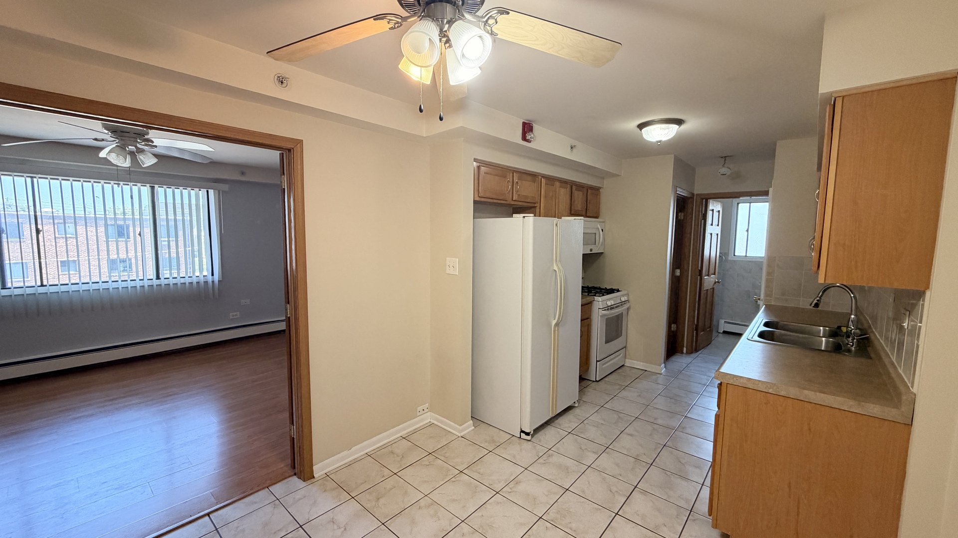 6348 Washington Street #3D, Chicago Ridge, IL 60415