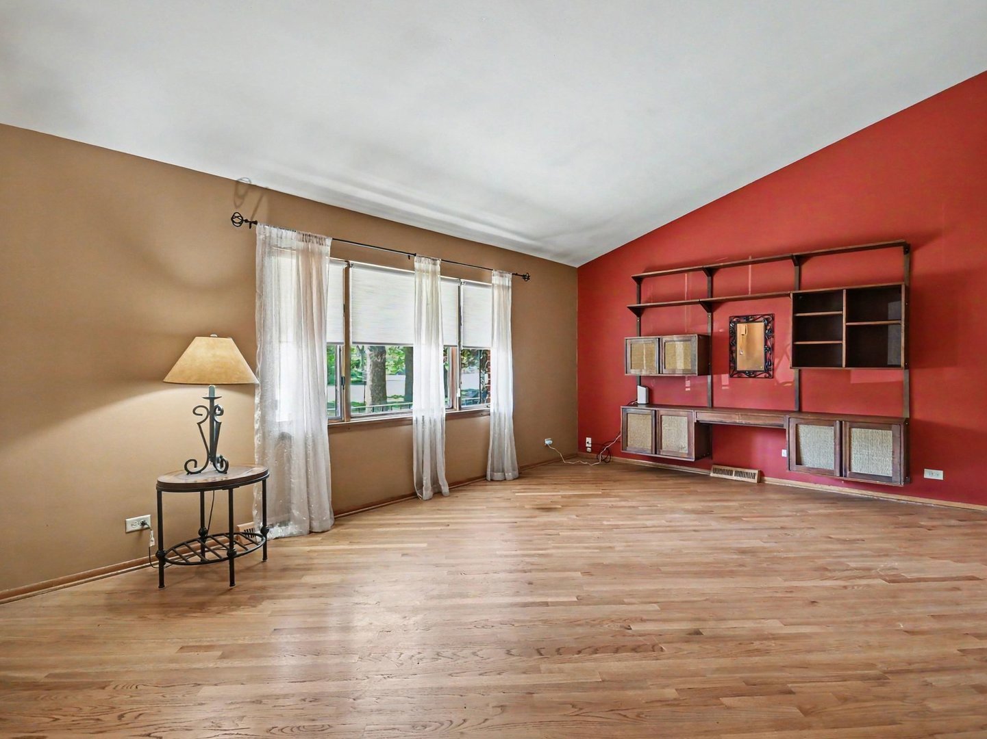 14107 S Mackinaw Avenue, Burnham, IL 60633