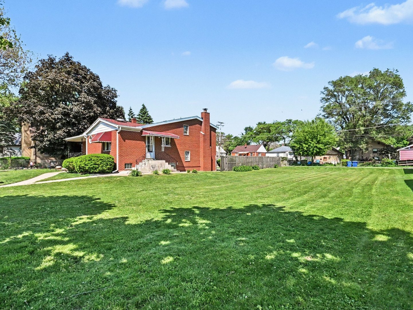 14107 S Mackinaw Avenue, Burnham, IL 60633