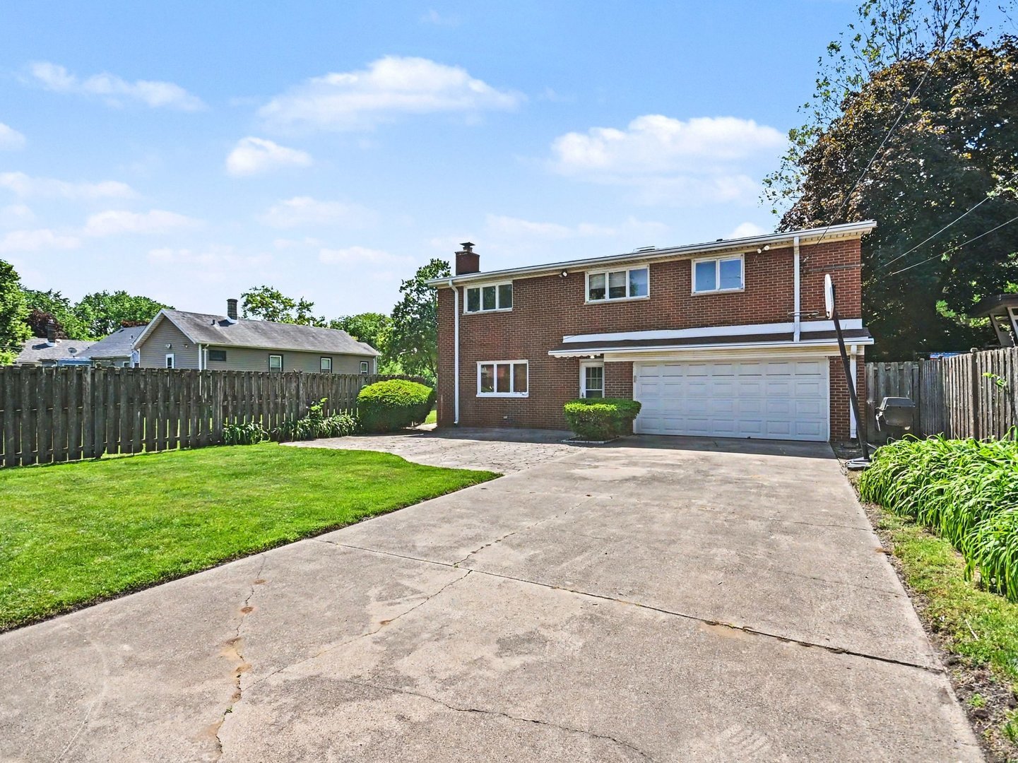 14107 S Mackinaw Avenue, Burnham, IL 60633