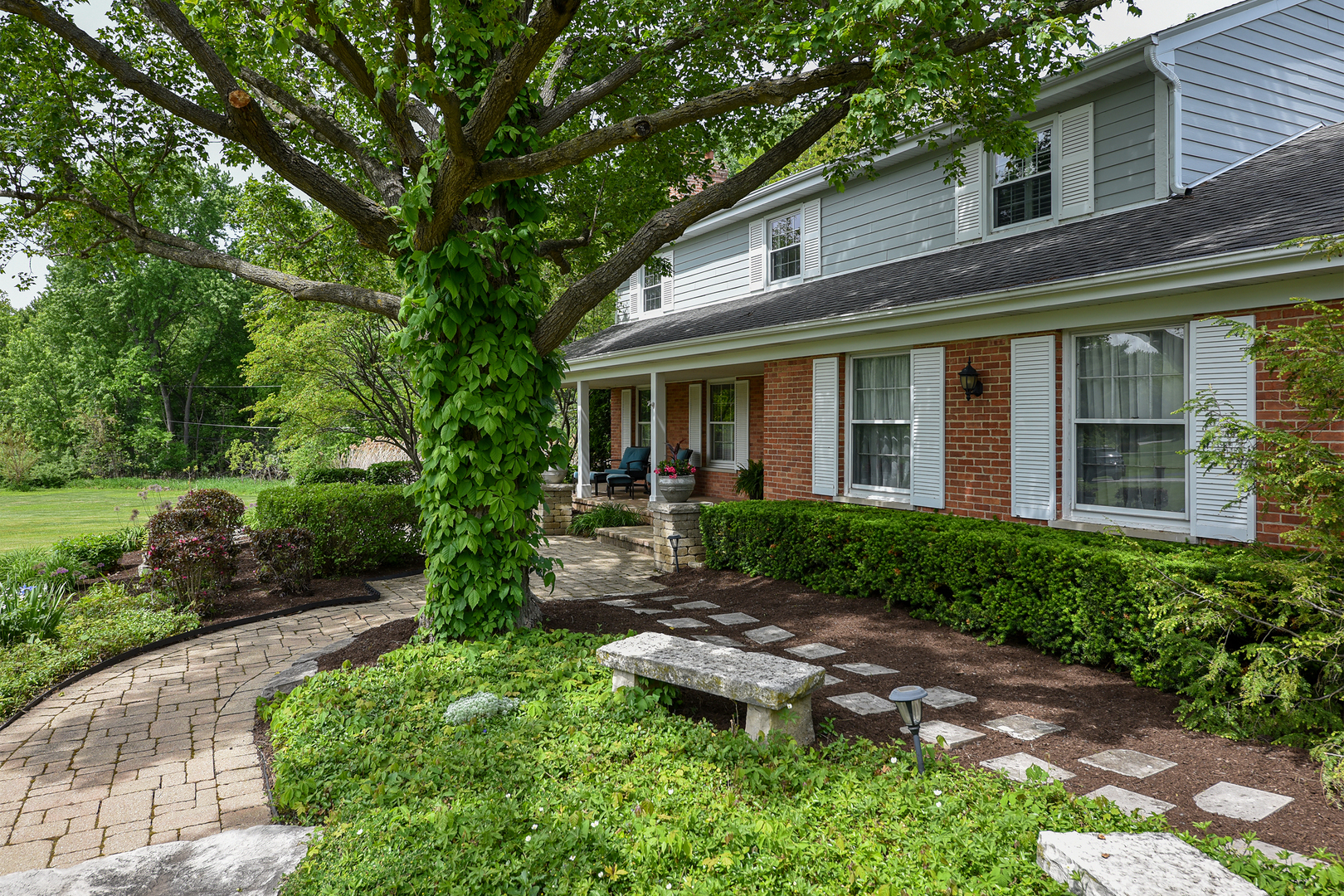1550 Banbury Road, Inverness, IL 60067