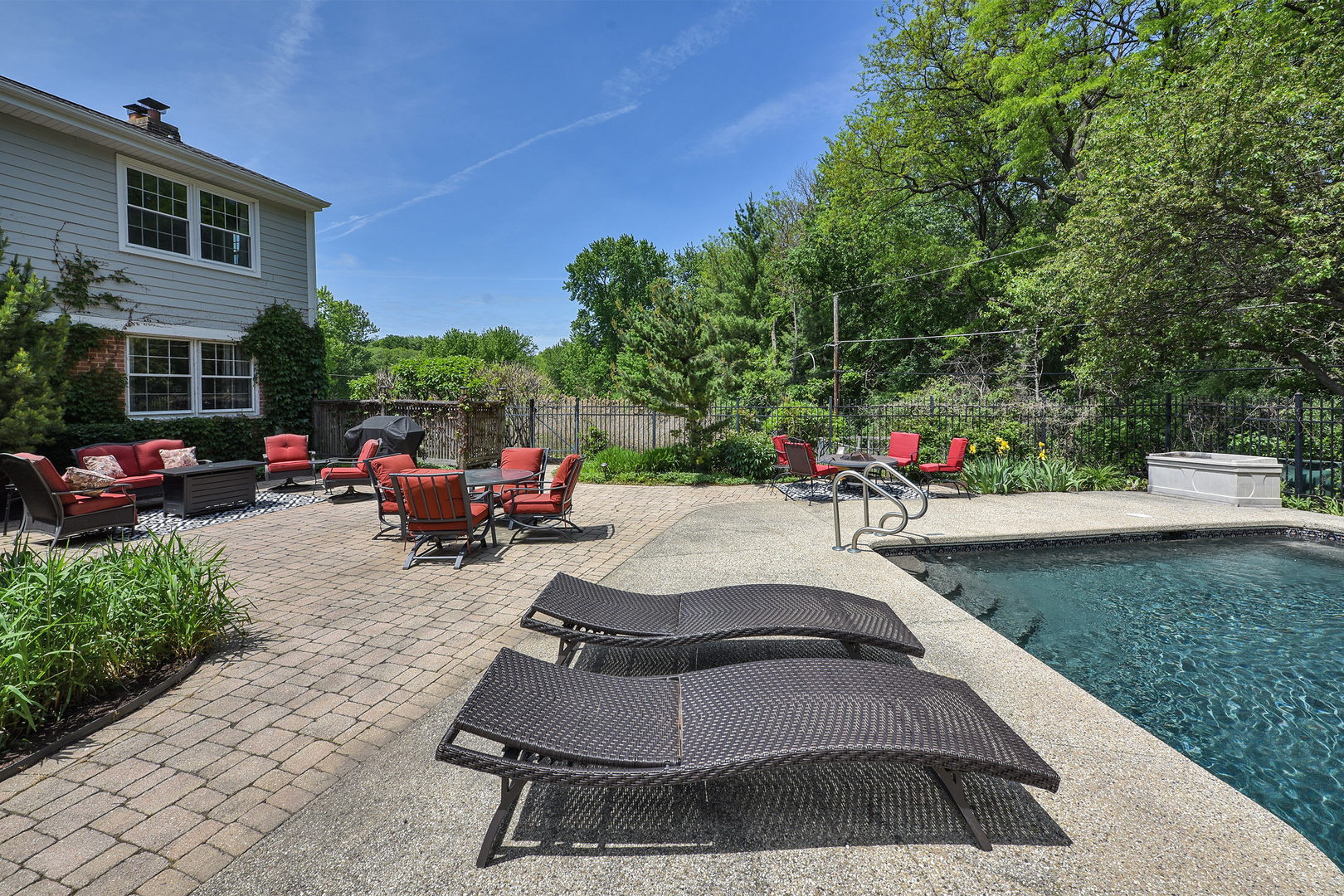 1550 Banbury Road, Inverness, IL 60067