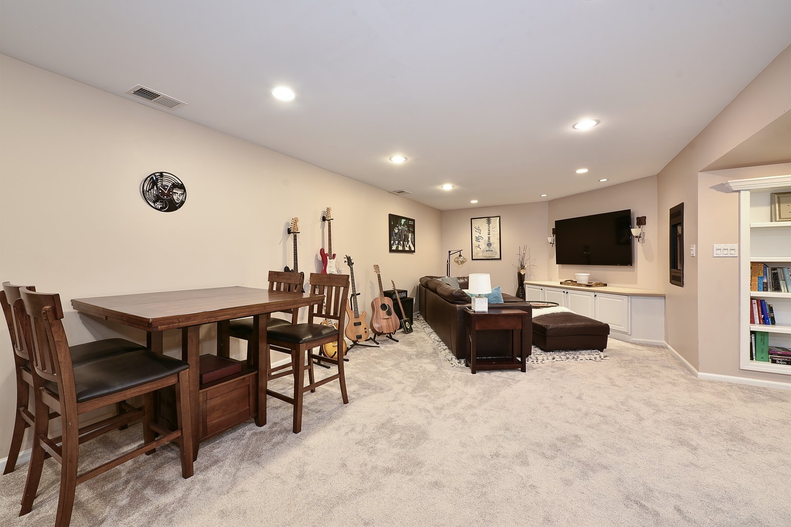 1550 Banbury Road, Inverness, IL 60067