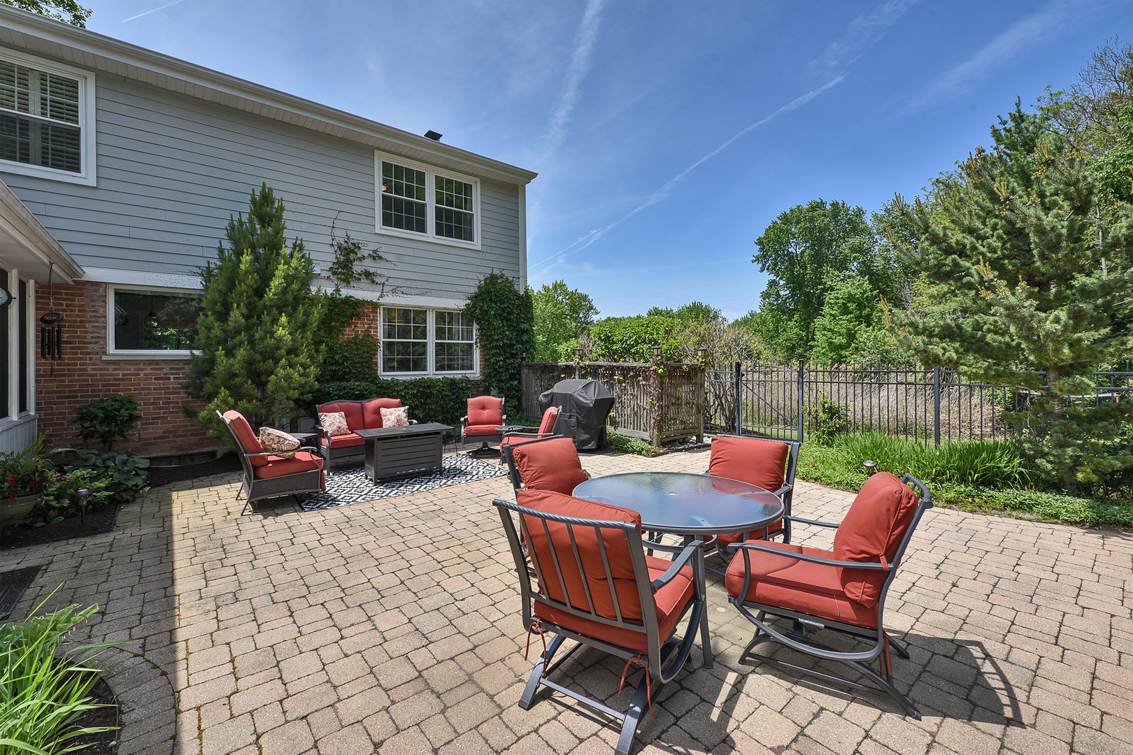 1550 Banbury Road, Inverness, IL 60067