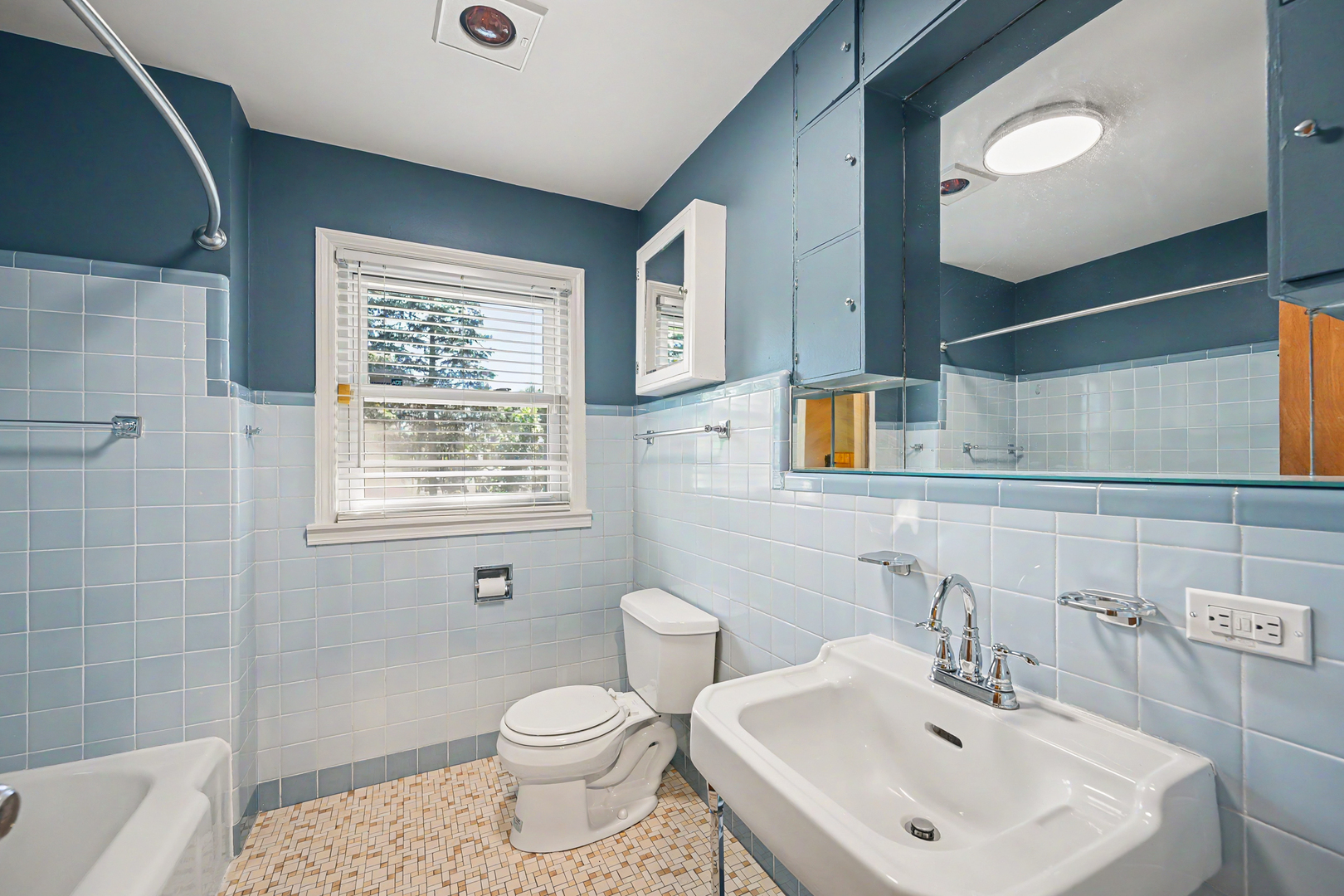 325 Lambert Road, Glen Ellyn, IL 60137