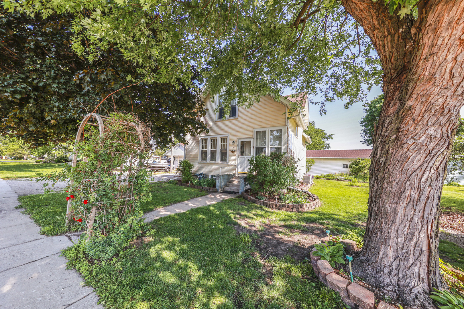 704 North Street, Mazon, IL 60444