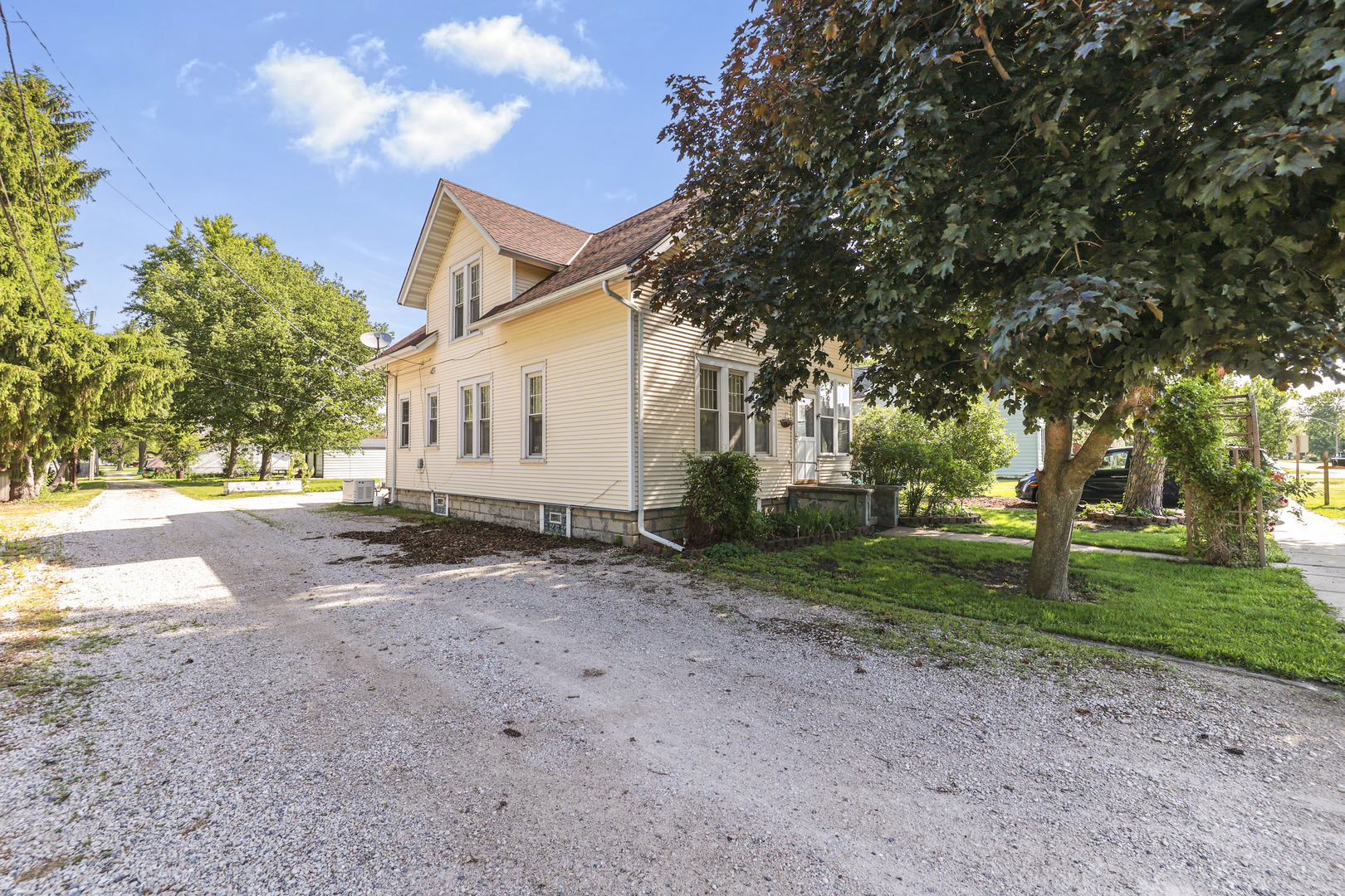 704 North Street, Mazon, IL 60444
