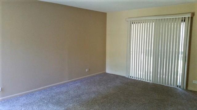 2275 Country Club Drive #11, Woodridge, IL 60517