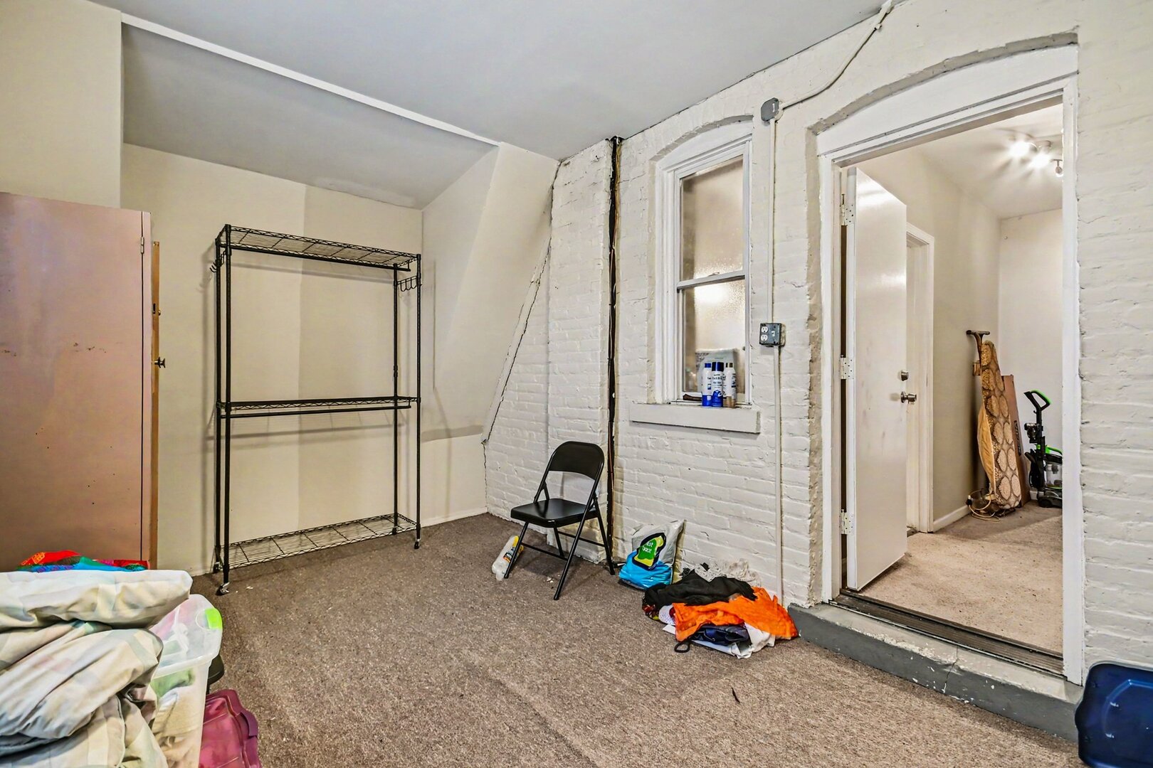 850 N Keystone Avenue, Chicago, IL 60651