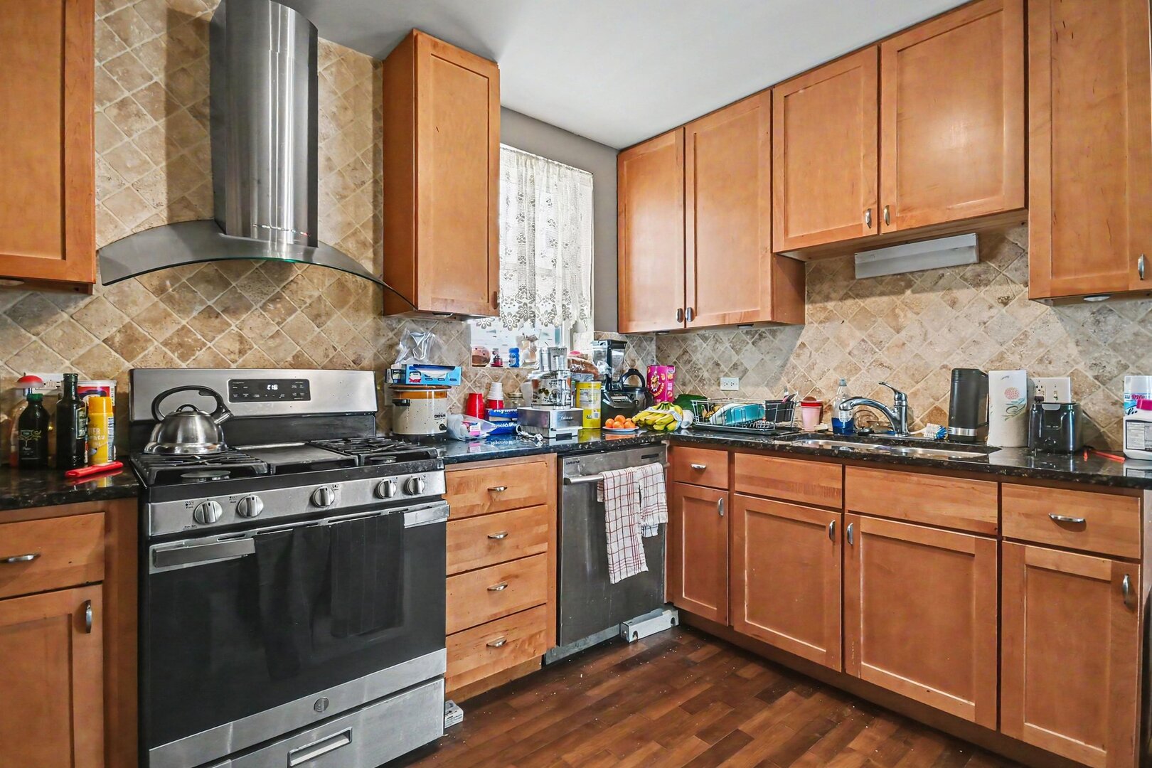 850 N Keystone Avenue, Chicago, IL 60651