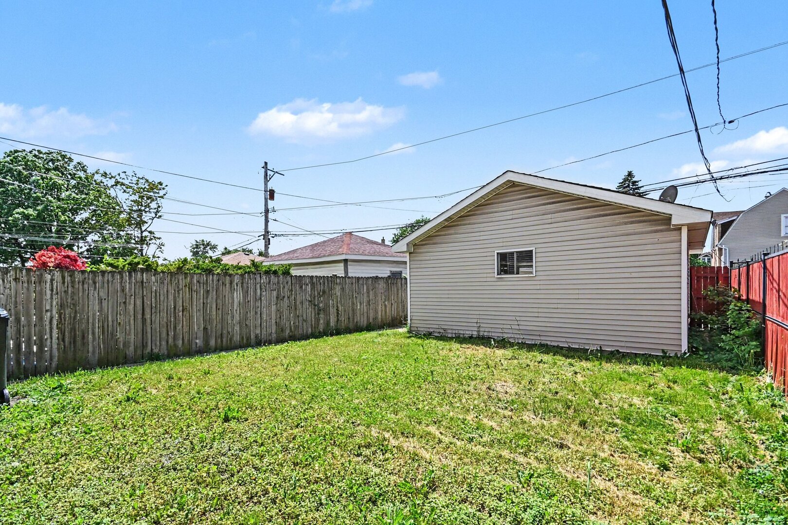 850 N Keystone Avenue, Chicago, IL 60651