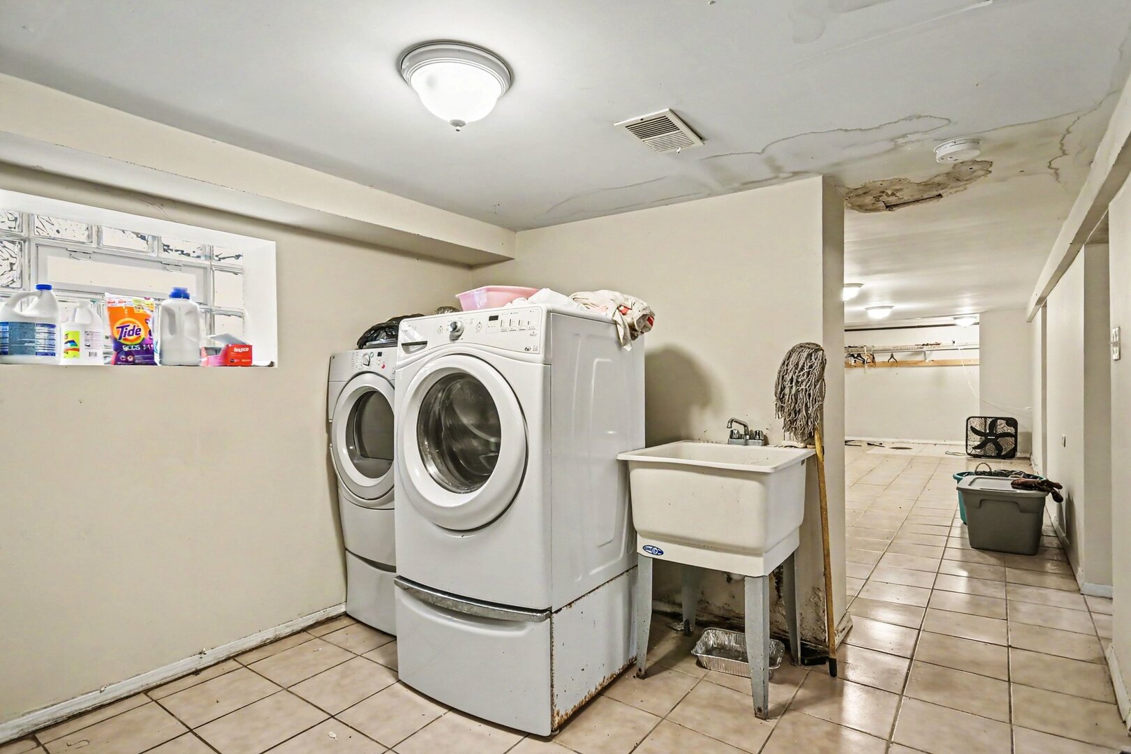850 N Keystone Avenue, Chicago, IL 60651