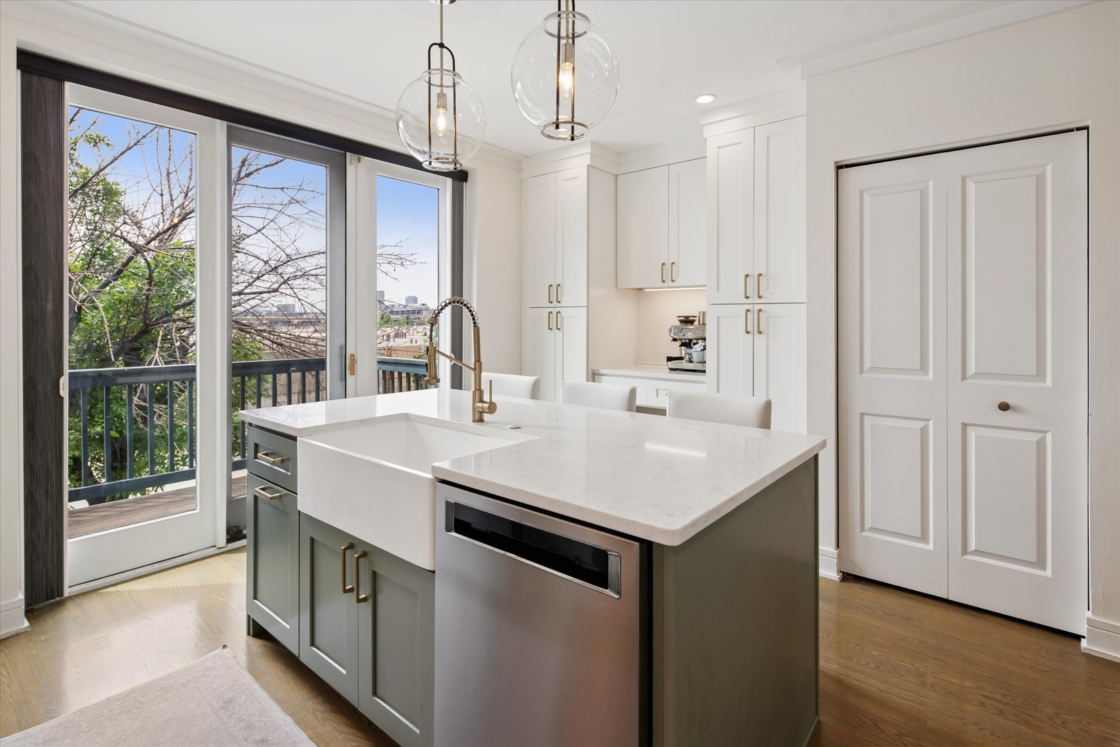 1341 S Clark Street, Chicago, IL 60605